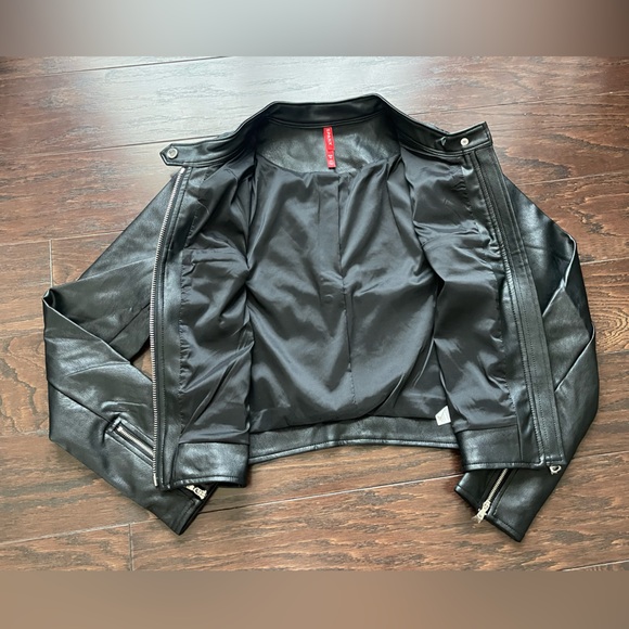 Spanx Women Moto Jacket Size Medium Faux Zip Front Luxe Black NEW - Picture 4 of 9